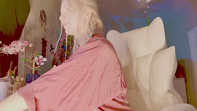 Snapshot of Talulaa chatting on 03.09.26 Talulaa online show from 03.09.26