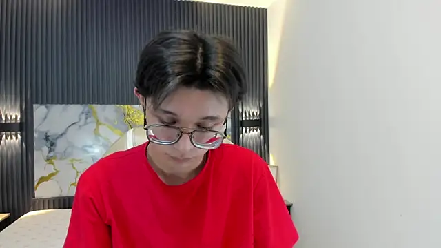 SantiagoRusso18 online show from 11.23.25