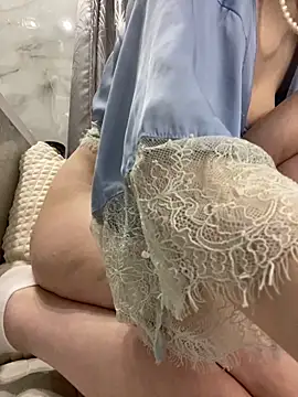 Kitty Kisss online show from 04.13.26