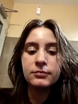 freakylittlebitch69 online show from 09.17.25