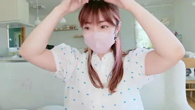 Snapshot of SUZU_1201 chatting on 05.25.26 SUZU 1201 online show from 05.25.26