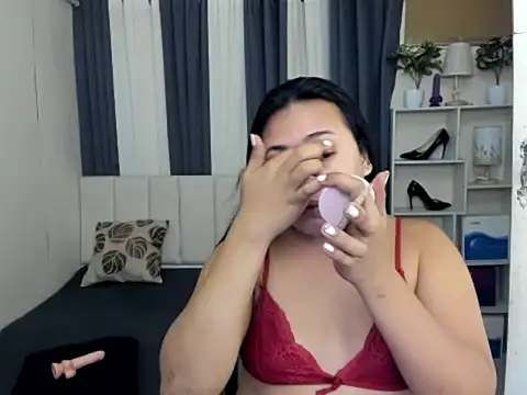 TsUncutKaren online show from 02.11.26