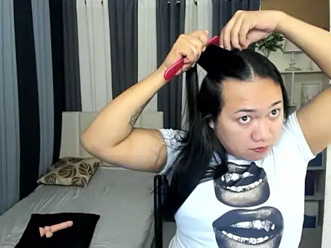 TsUncutKaren online show from 02.26.26