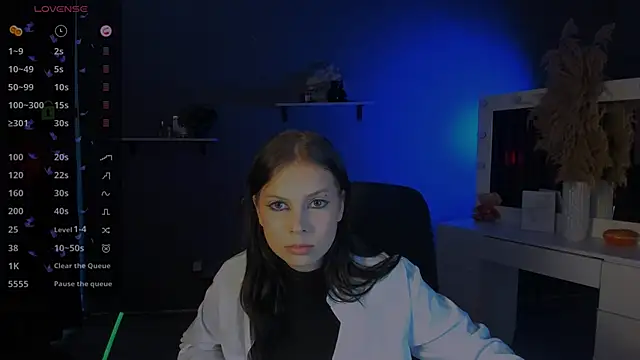 Snapshot of renata_sweety chatting on 09.14.25 renata sweety online show from 09.14.25