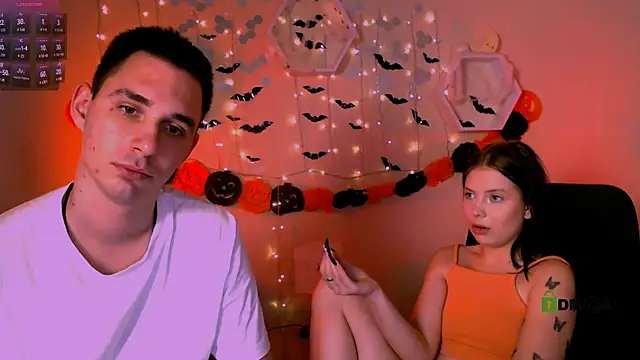 Snapshot of renata_sweety chatting on 10.22.25 renata sweety online show from 10.22.25