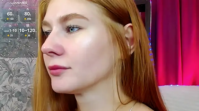 Snapshot of JuliaPowers_ chatting on 09.21.25 JuliaPowers online show from 09.21.25