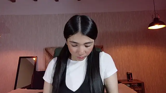 Aurora jones11 online show from 10.16.25