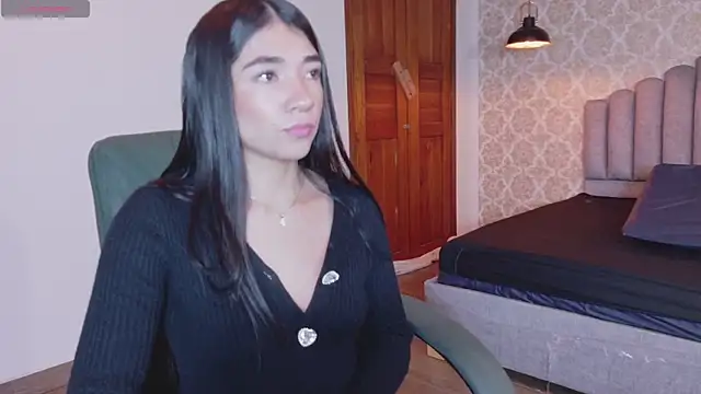 Aurora jones11 online show from 10.22.25