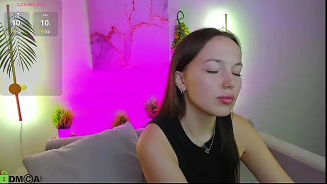 Maria Solis online show from 11.23.25