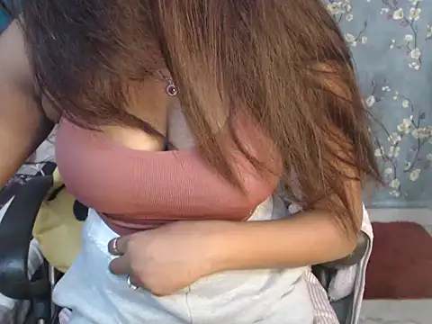 Snapshot of hot_riaa25 chatting on 02.20.26 hot riaa25 online show from 02.20.26