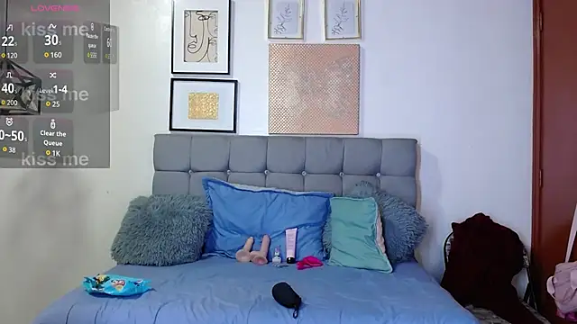  naomi s online show from 04.11.26