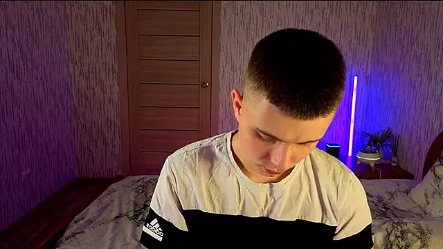 Denisx444 online show from 10.16.25