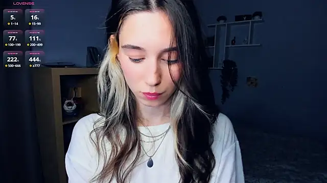 Snapshot of AntonettaTarring chatting on 09.23.25 AntonettaTarring online show from 09.23.25