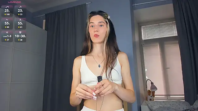 Snapshot of AntonettaTarring chatting on 10.09.25 AntonettaTarring online show from 10.09.25