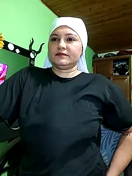 Snapshot of zulaija_masih chatting on 09.26.25 zulaija masih online show from 09.26.25