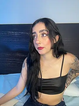 Snapshot of sharlot24 chatting on 05.10.26 sharlot24 online show from 05.10.26