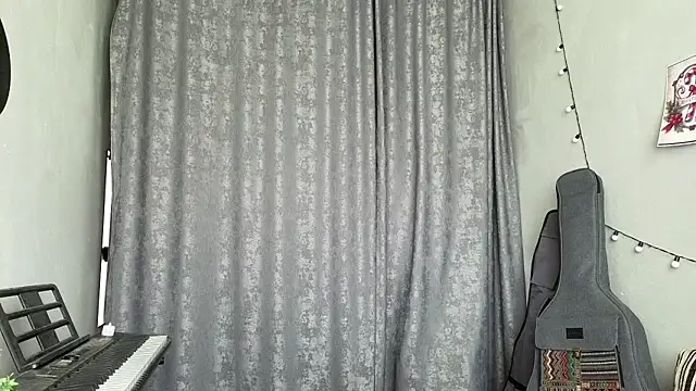 CutieAnny online show from 02.11.26