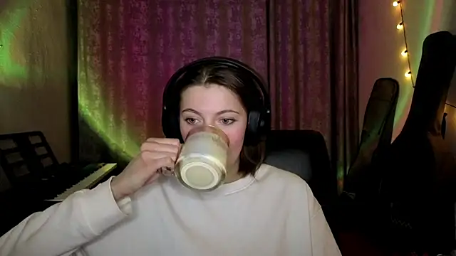 CutieAnny online show from 02.23.26