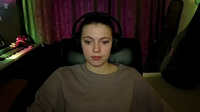 CutieAnny online show from 04.02.26