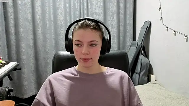 CutieAnny online show from 05.07.26