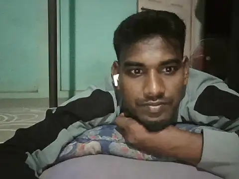 Snapshot of Tamilgud23 chatting on 07.28.26 Tamilgud23 online show from 07.28.26