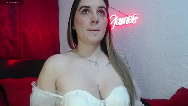 leyla james  online show from 09.14.25