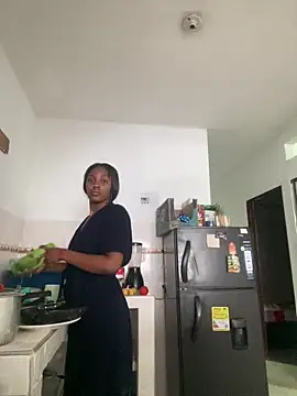 zaracollins01 online show from 12.20.25