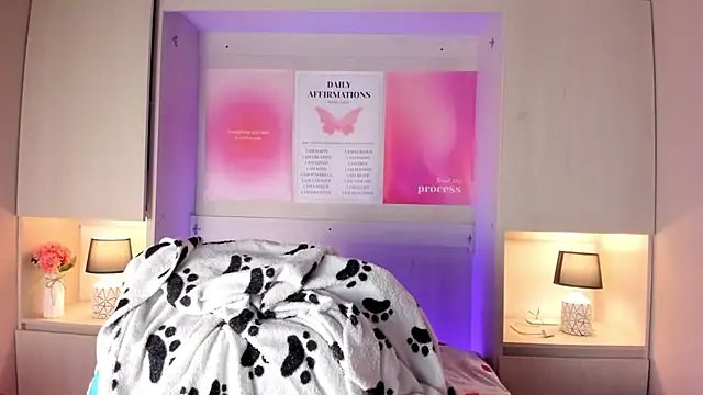 LexxaQueen online show from 11.23.25