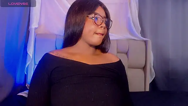 Snapshot of Mimi_Gil chatting on 02.05.26 Mimi Gil online show from 02.05.26