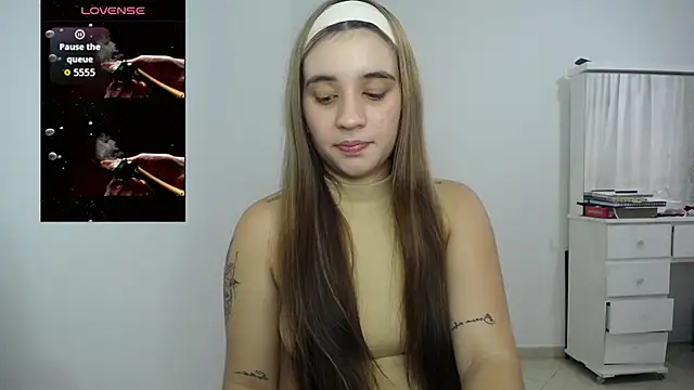 Ambar lynn online show from 10.18.25