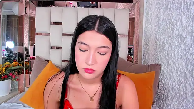 chloeriveraa online show from 11.24.25