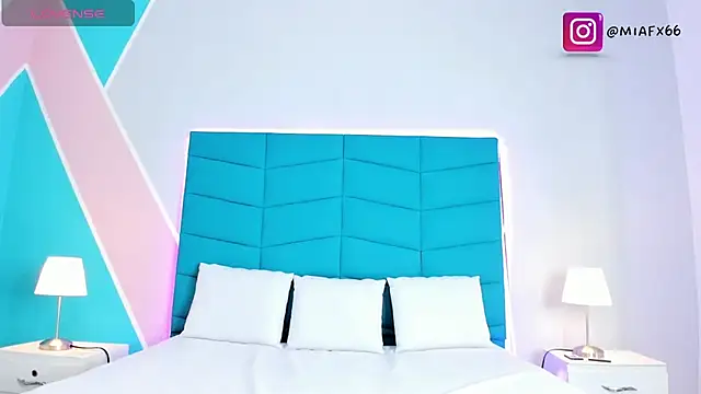  mia foxx online show from 09.19.25