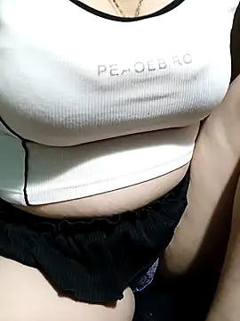 Snapshot of Tasu774 chatting on 09.17.25 Tasu774 online show from 09.17.25