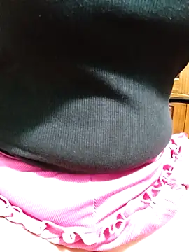 Snapshot of Tasu774 chatting on 10.22.25 Tasu774 online show from 10.22.25