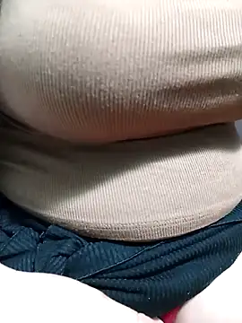 Snapshot of Tasu774 chatting on 10.29.25 Tasu774 online show from 10.29.25