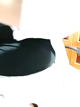 Snapshot of Tasu774 chatting on 11.22.25 Tasu774 online show from 11.22.25