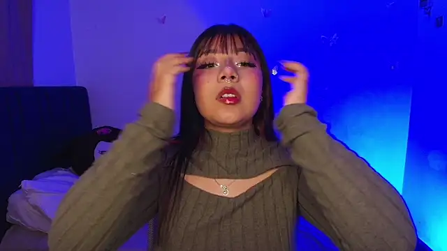 Snapshot of annie-russel chatting on 02.02.26 annie-russel online show from 02.02.26