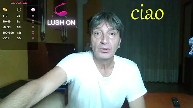 Snapshot of lattediyak chatting on 11.01.25 lattediyak online show from 11.01.25