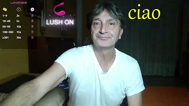 Snapshot of lattediyak chatting on 11.02.25 lattediyak online show from 11.02.25