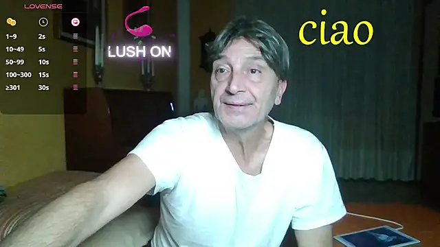 Snapshot of lattediyak chatting on 11.08.25 lattediyak online show from 11.08.25
