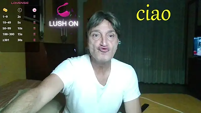Snapshot of lattediyak chatting on 11.22.25 lattediyak online show from 11.22.25
