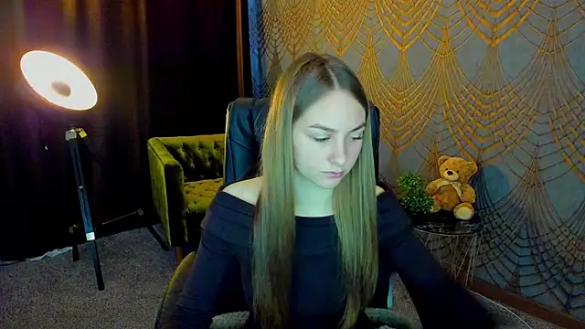 Snapshot of MilaAddams chatting on 05.14.26 MilaAddams online show from 05.14.26