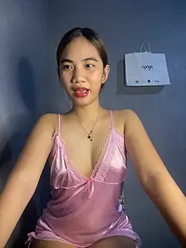 Snapshot of Shy_SexyLady chatting on 05.21.26 Shy SexyLady online show from 05.21.26