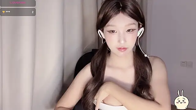 Snapshot of Winnie666- chatting on 09.23.25 Winnie666- online show from 09.23.25