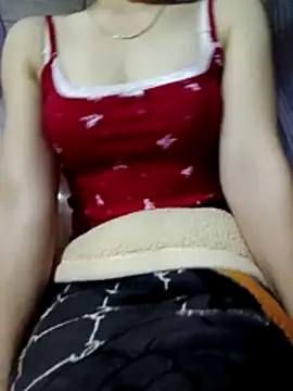 Snapshot of LucyyLy chatting on 12.01.25 LucyyLy online show from 12.01.25