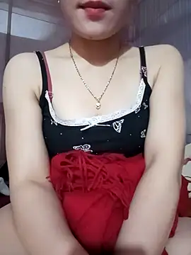 Snapshot of LucyyLy chatting on 12.22.25 LucyyLy online show from 12.22.25