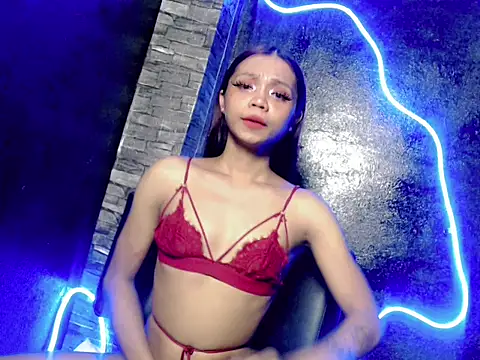 Snapshot of cristine_shopa chatting on 10.25.25 cristine shopa online show from 10.25.25