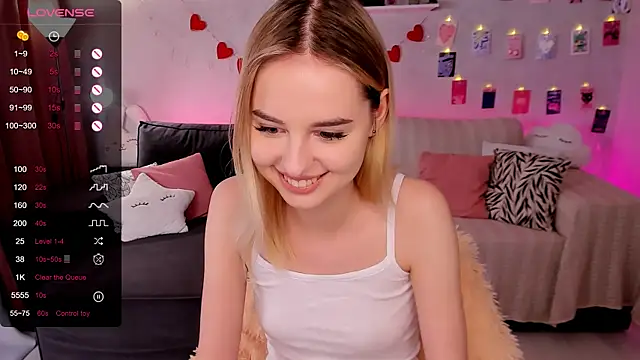 Snapshot of LillianShine chatting on 01.14.26 LillianShine online show from 01.14.26