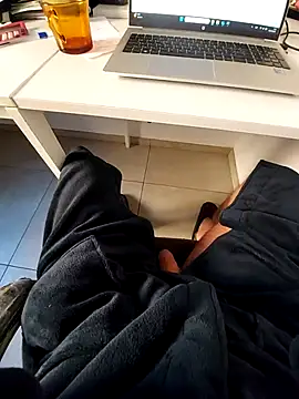 Snapshot of hpp66 chatting on 10.05.25 hpp66 online show from 10.05.25