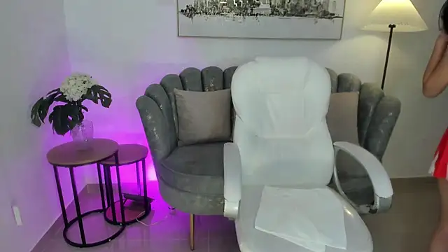 Snapshot of amara_foxx chatting on 06.20.26 amara foxx online show from 06.20.26